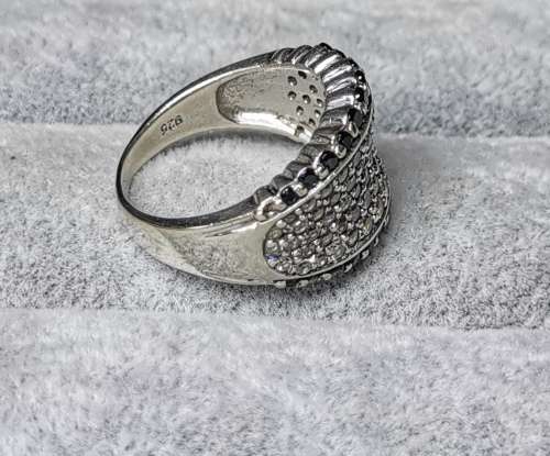 Dazzling Silver Ring