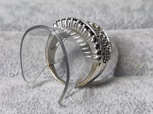 Dazzling Silver Ring