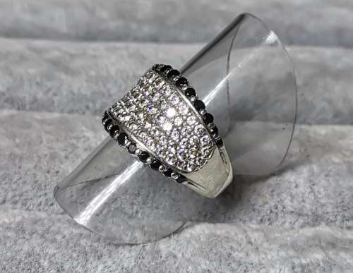 Dazzling Silver Ring