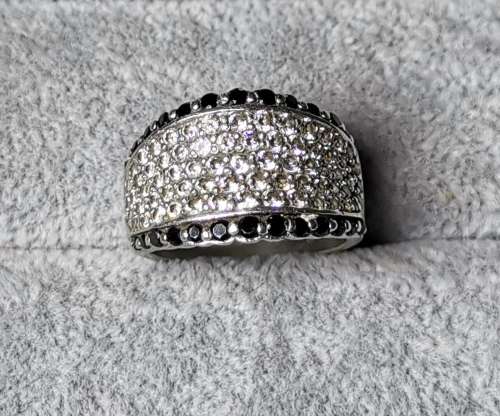 Dazzling Silver Ring
