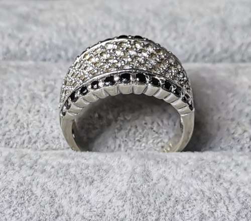 Dazzling Silver Ring