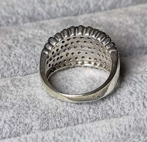 Dazzling Silver Ring