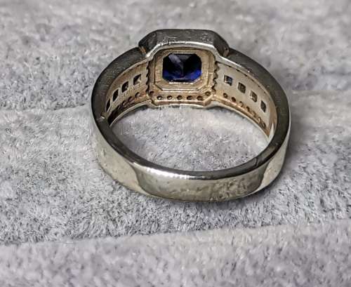 DISCOUNT!!! Dazzling Silver Ring