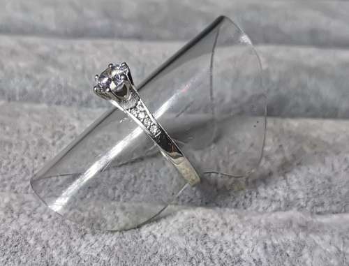 *R1 Auction* Cute Silver Ring