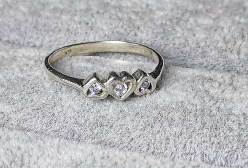 *R1 Auction* Silver Heart Ring