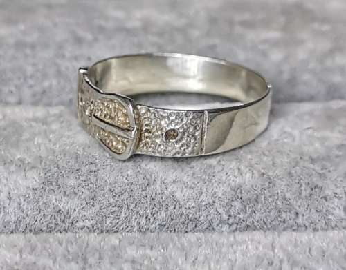 *R1 Auction* Silver Belt Ring