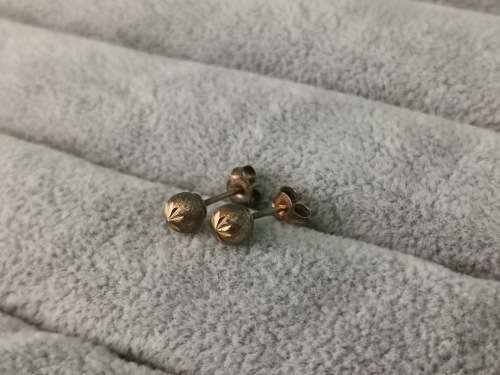 Cute 9ct Gold Earrings