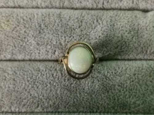 9ct Gold Opal Ring