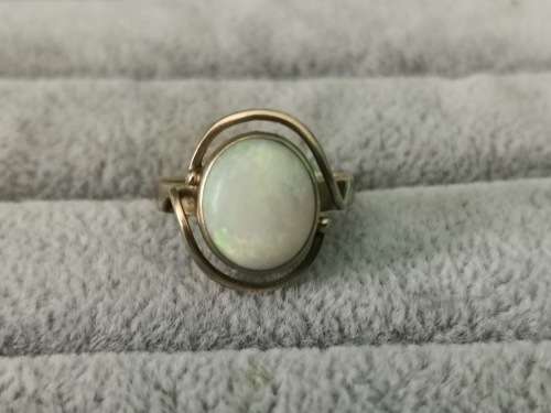 9ct Gold Opal Ring