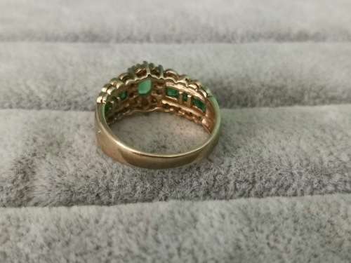 Gorgeous 9ct Gold Ring