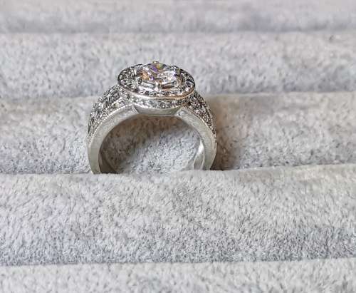 Dazzling Silver Ring