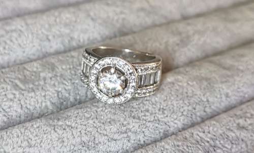 Dazzling Silver Ring