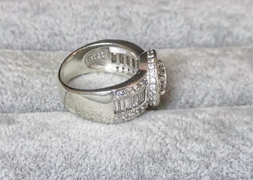 Dazzling Silver Ring