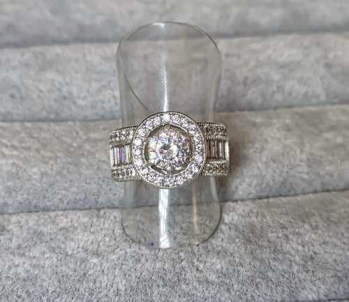 Dazzling Silver Ring