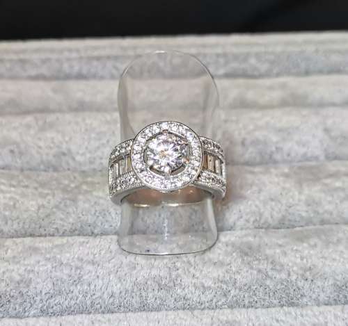 Dazzling Silver Ring