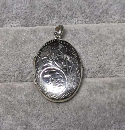Discount!!! Silver Locket Pendant