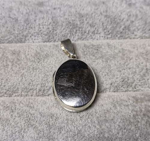 Discount!!! Silver Locket Pendant