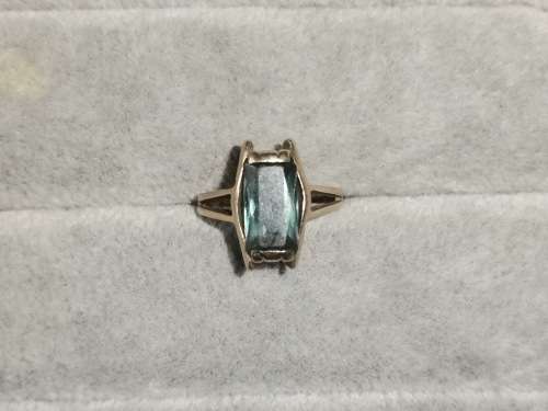 Stunning 9ct Gold Alexandrite Ring