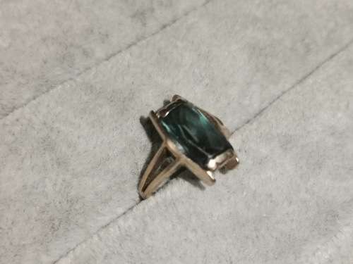 Stunning 9ct Gold Alexandrite Ring