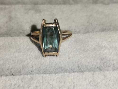 Stunning 9ct Gold Alexandrite Ring