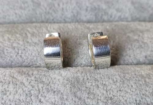 Cute Silver Hoop Earrings