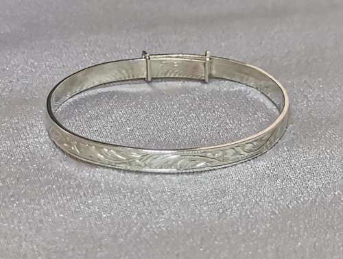 Dainty Silver Bangle