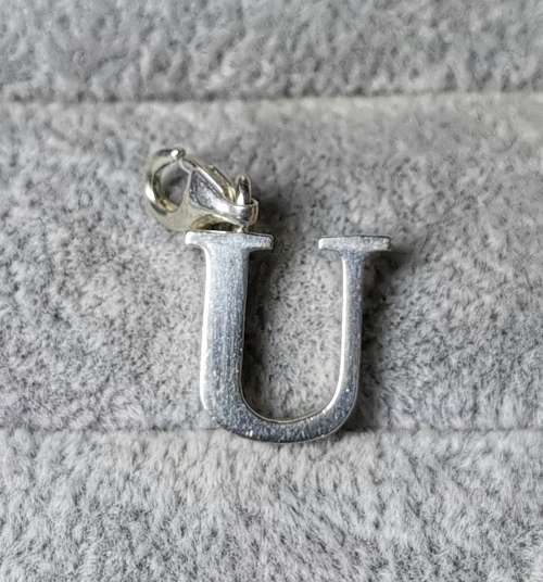 *R1 Auction* Thomas Sabo Letter `U` Charm