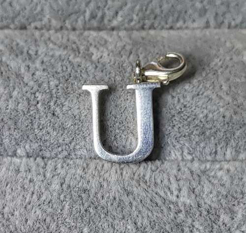 *R1 Auction* Thomas Sabo Letter `U` Charm