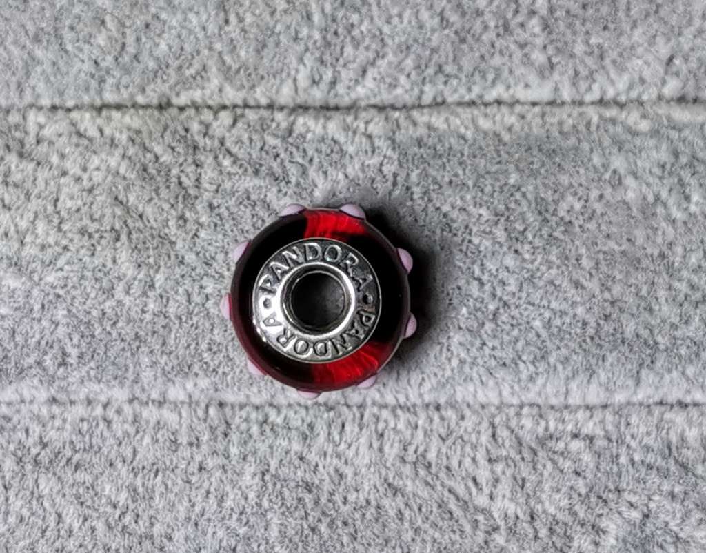 Discount!!! Pandora Red Glass Charm