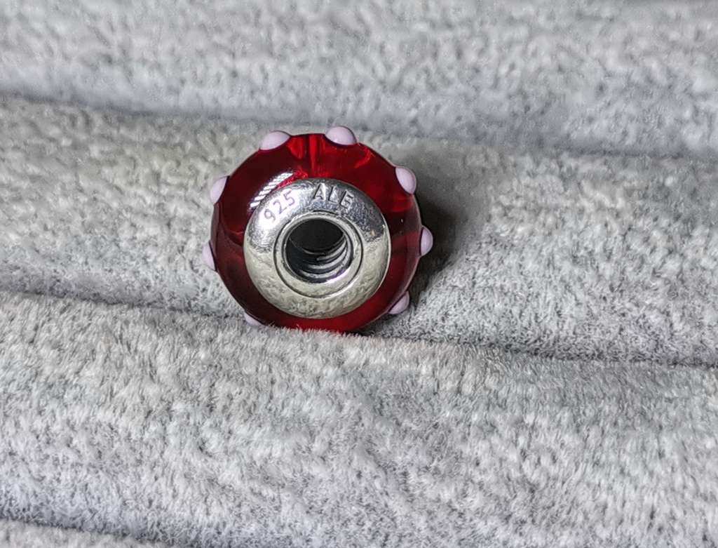 Discount!!! Pandora Red Glass Charm