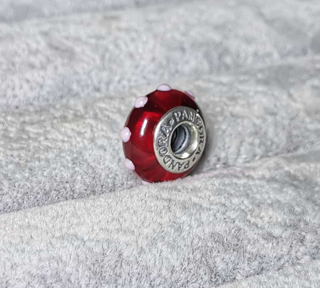 Discount!!! Pandora Red Glass Charm