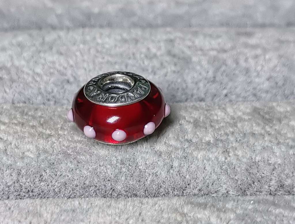 Discount!!! Pandora Red Glass Charm
