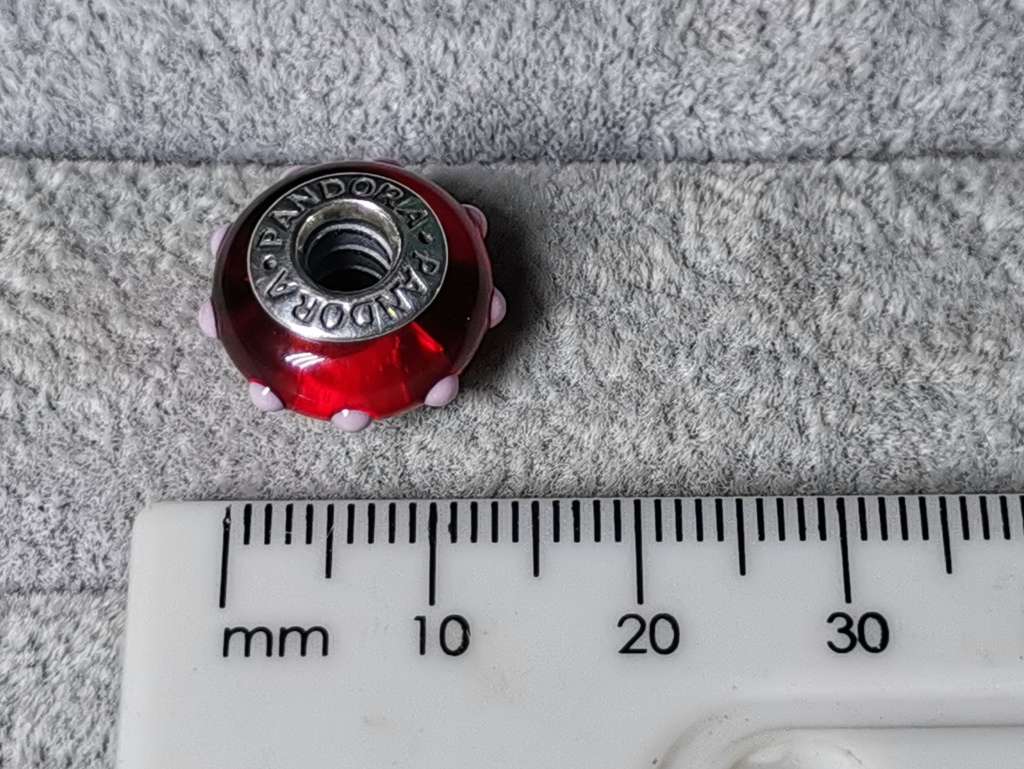 Discount!!! Pandora Red Glass Charm