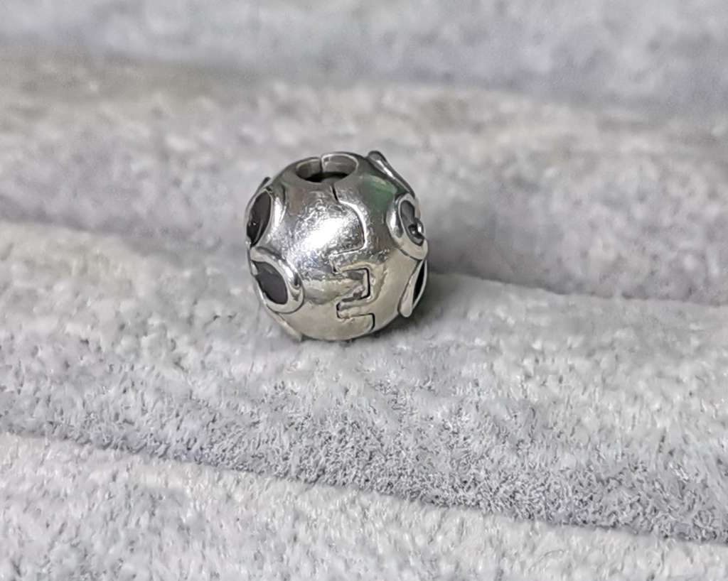 *R1 Auction* Pandora Mystic Flower Clip Charm