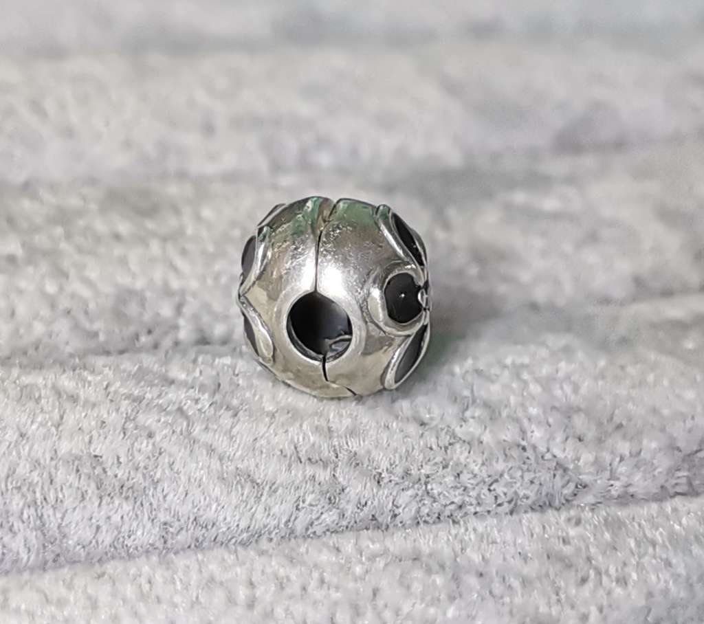 *R1 Auction* Pandora Mystic Flower Clip Charm