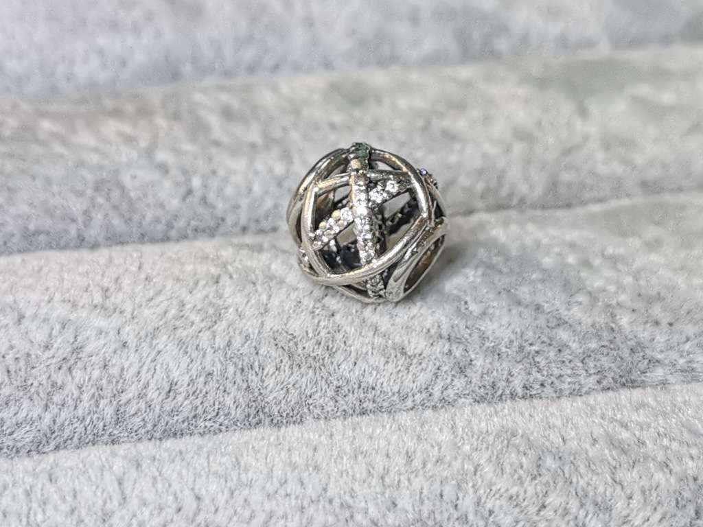 Pandora Sparkling Lines Openwork Charm