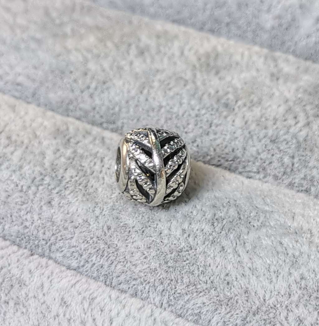 Pandora Light As A Feather Charm