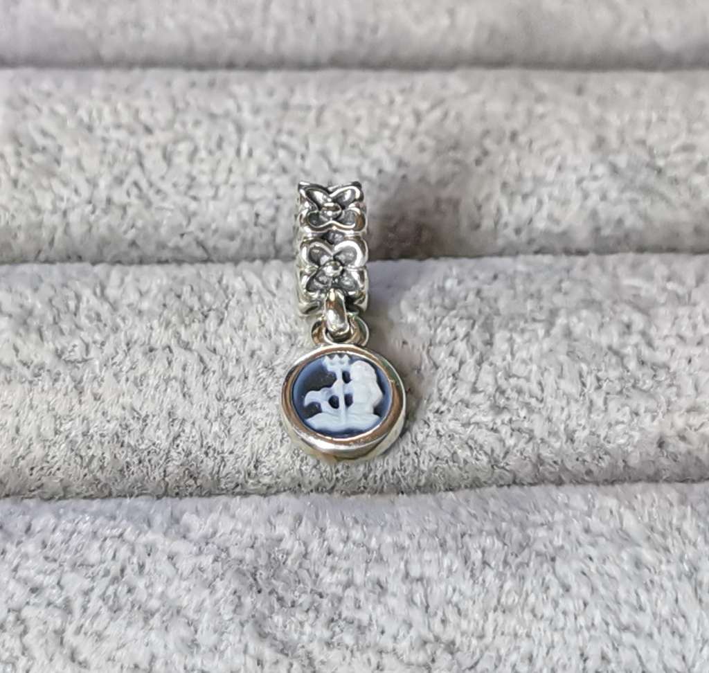 Pandora Aquarius Agate Cameo Charm