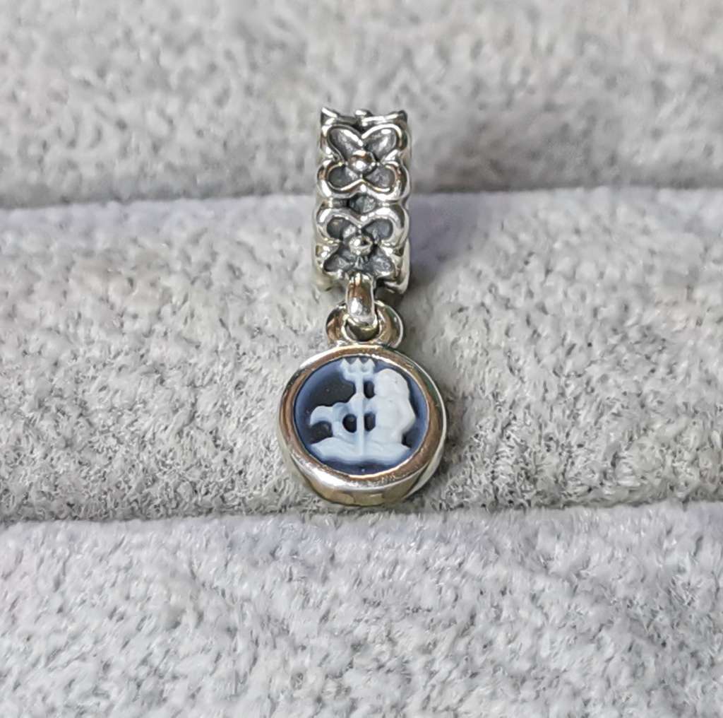 Pandora Aquarius Agate Cameo Charm
