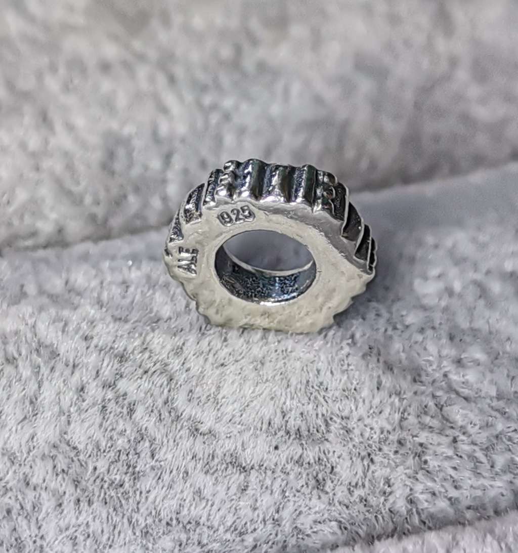 *R1 Auction* Pandora Tic Toc Spacer Charm