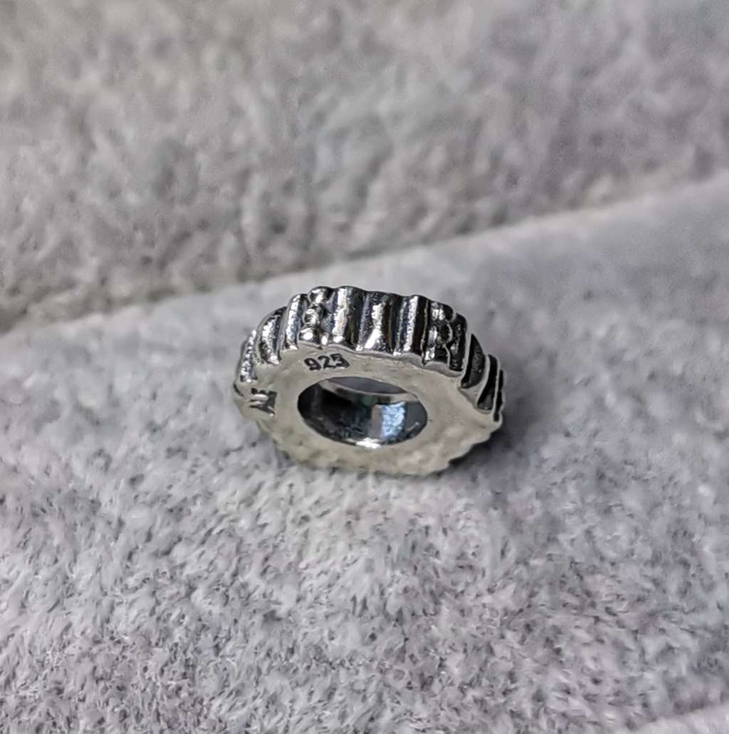 *R1 Auction* Pandora Tic Toc Spacer Charm