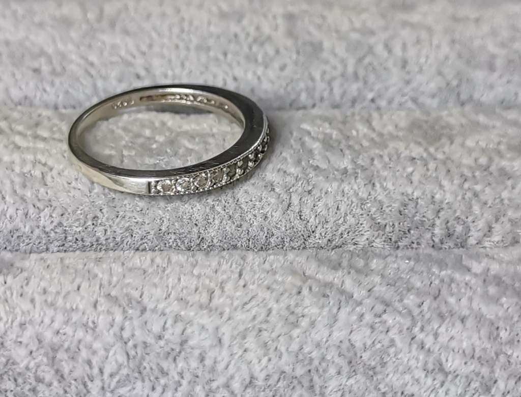 *R1 Auction* Silver Half Eternity Ring