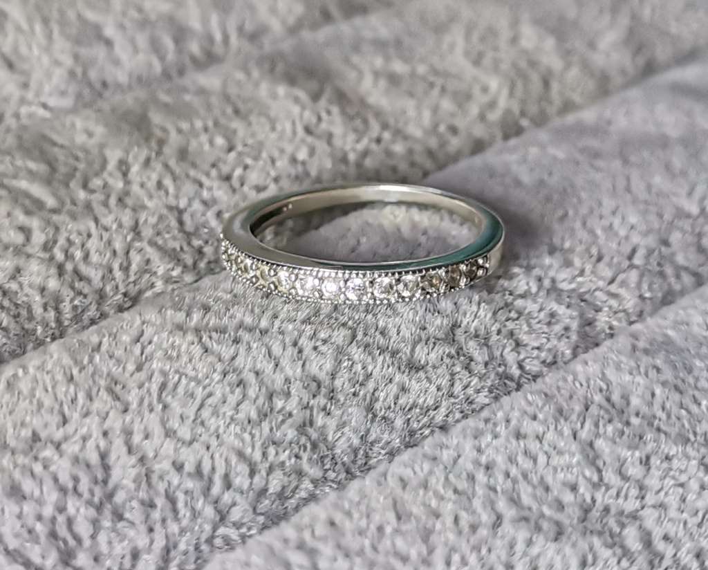 *R1 Auction* Silver Half Eternity Ring