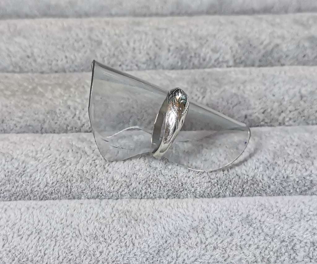 *R1 Auction* Detailed Silver Ring