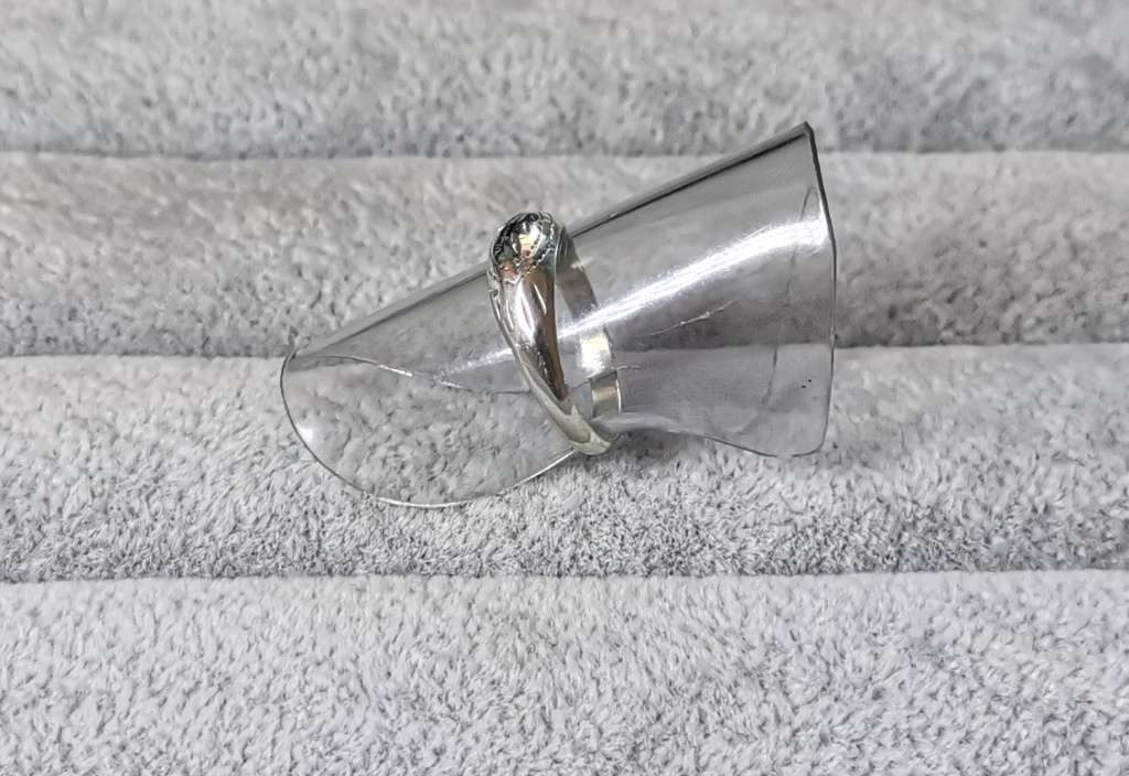 *R1 Auction* Detailed Silver Ring