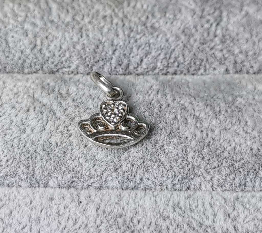 Cute Silver Crwon Pendant