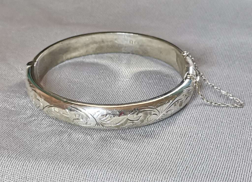 Detailed Silver Bangle