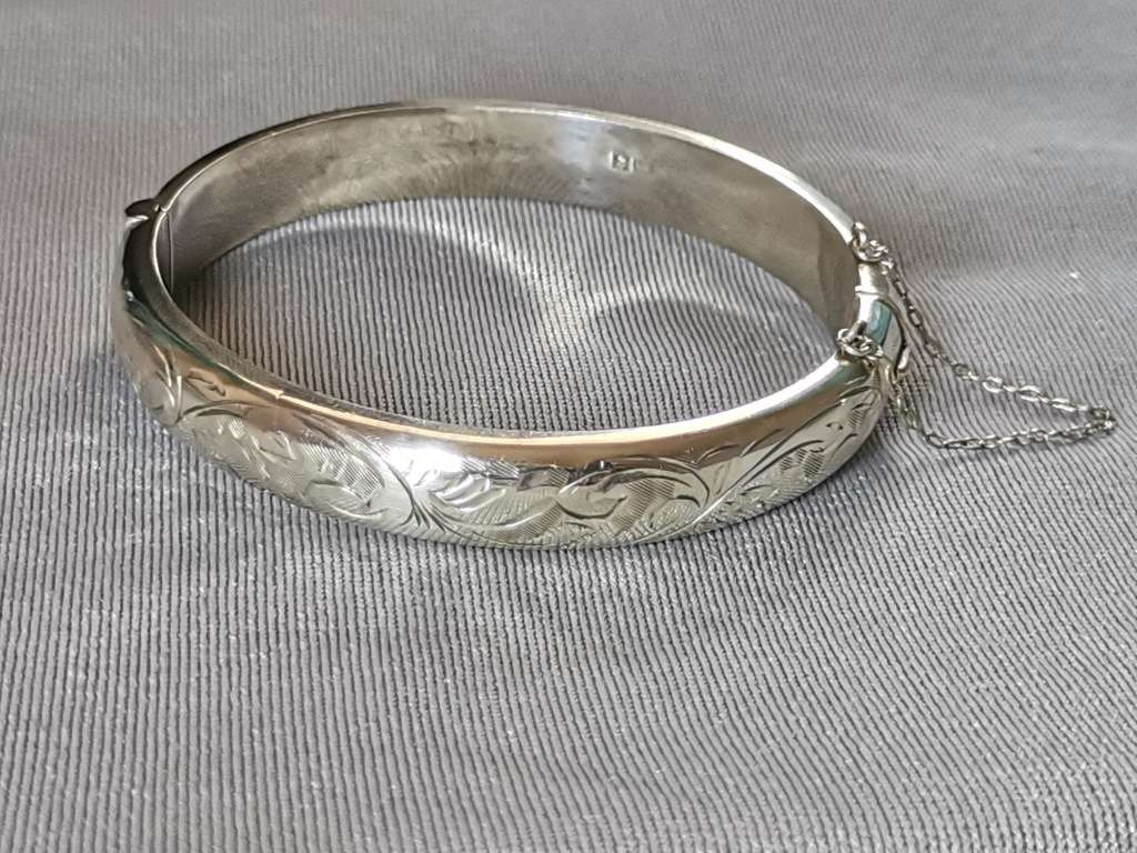 Detailed Silver Bangle