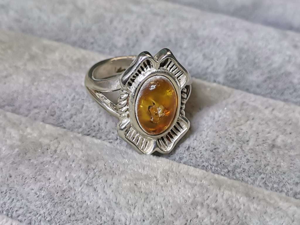 Silver Amber Ring