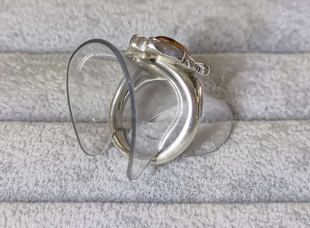 Silver Amber Ring